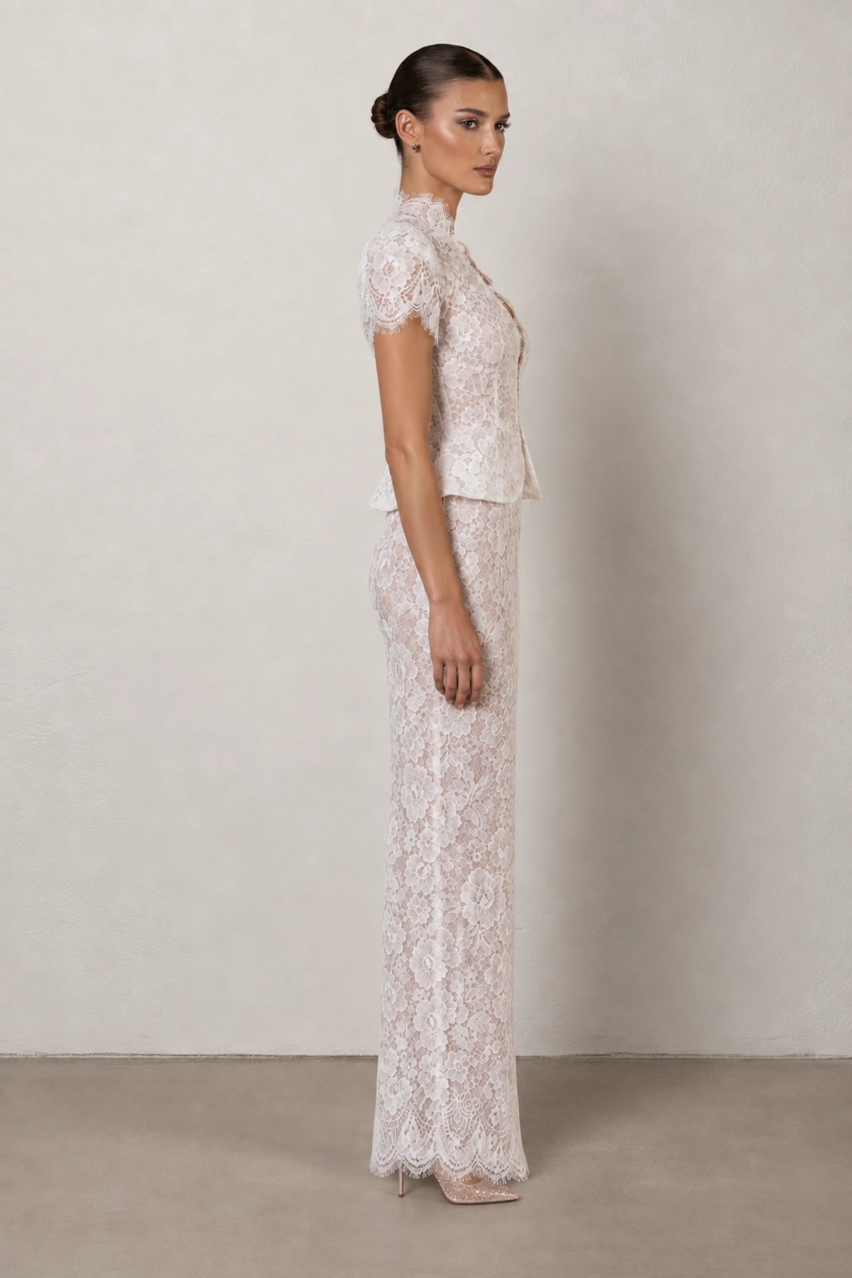 Isabelle Floral Lace Peplum Gown — Pearl White